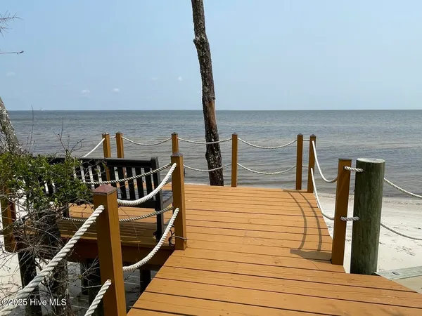 $249,000 | 740 Sandy Point Drive, Beaufort, NC 28516