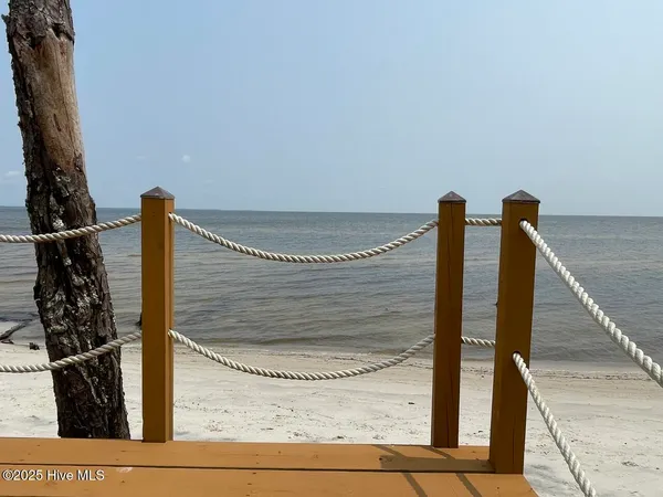 $249,000 | 740 Sandy Point Drive, Beaufort, NC 28516