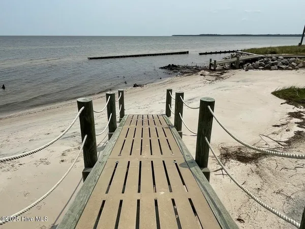 $249,000 | 740 Sandy Point Drive, Beaufort, NC 28516