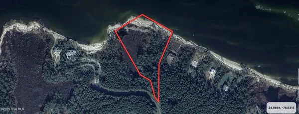 $249,000 | 740 Sandy Point Drive, Beaufort, NC 28516