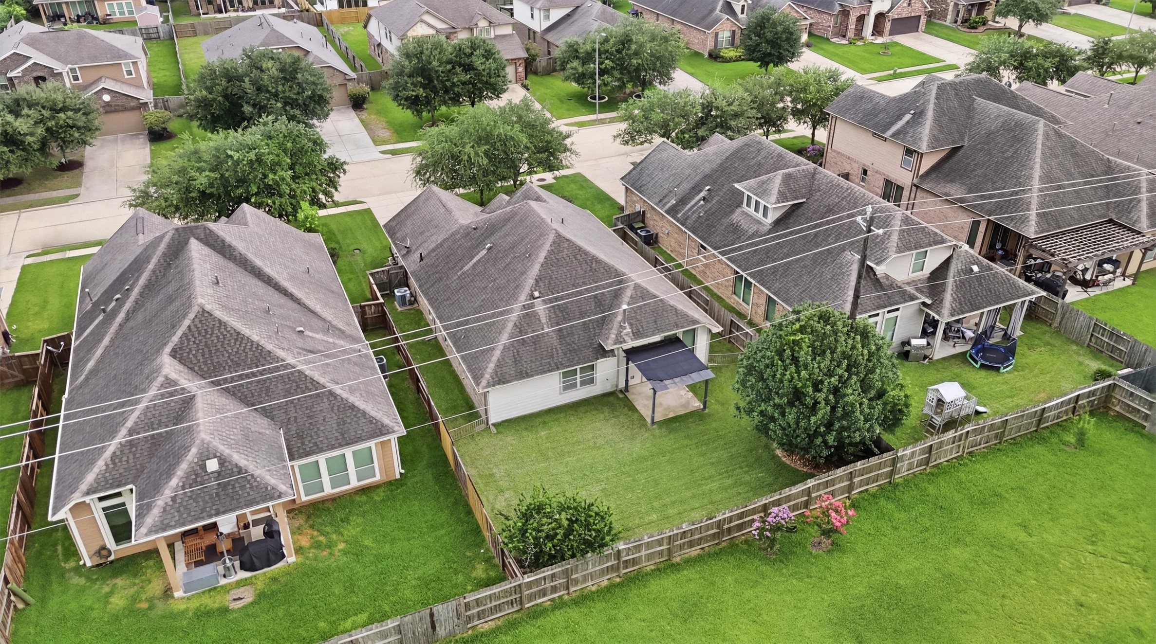 1911 Cedar Ridge Lane Pearland, TX 77089 - Photo 28 of 33