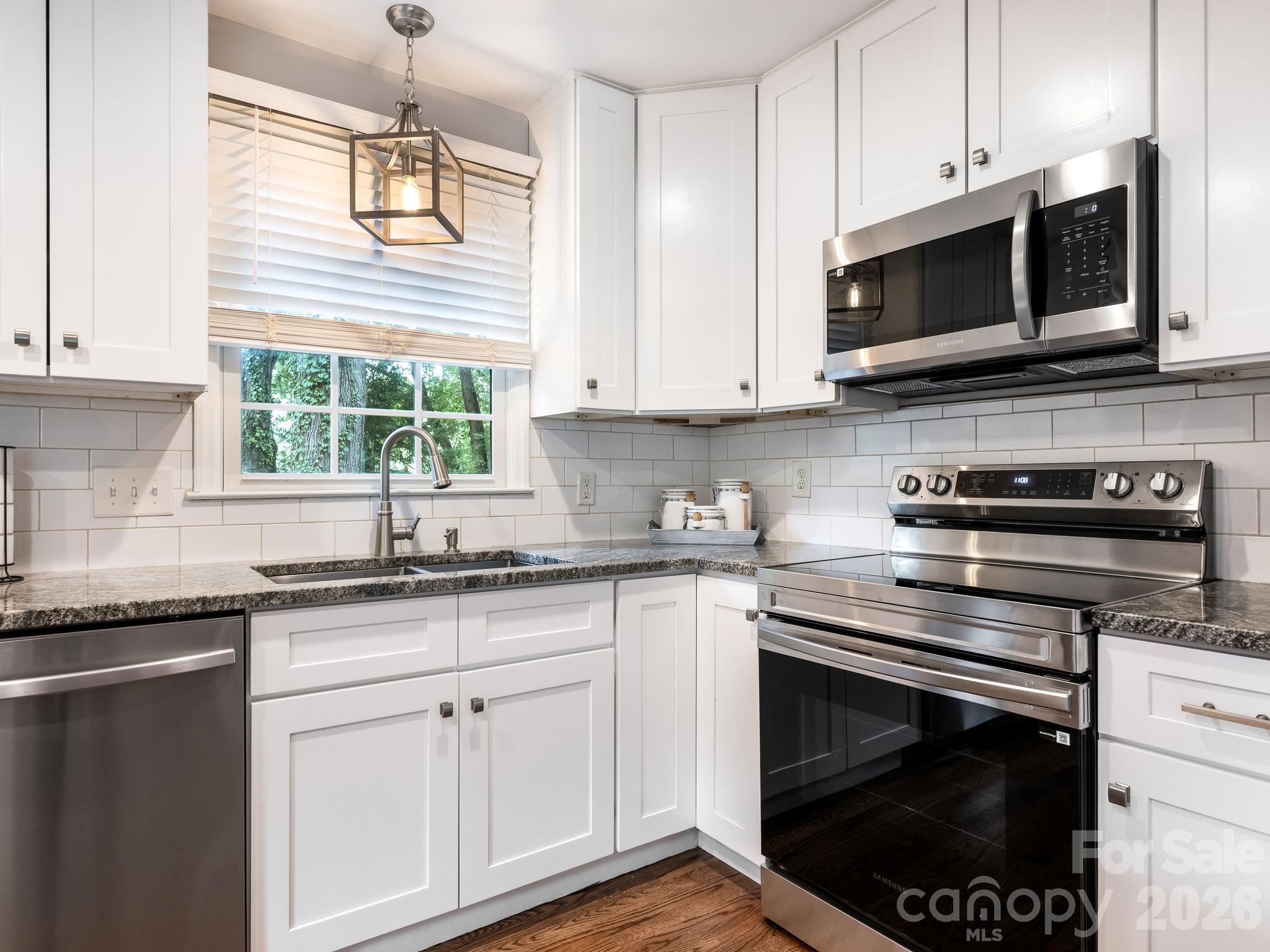 7518 Riding Trail Road Charlotte, NC 28212 - Photo 7 of 24 Gallery Image 7