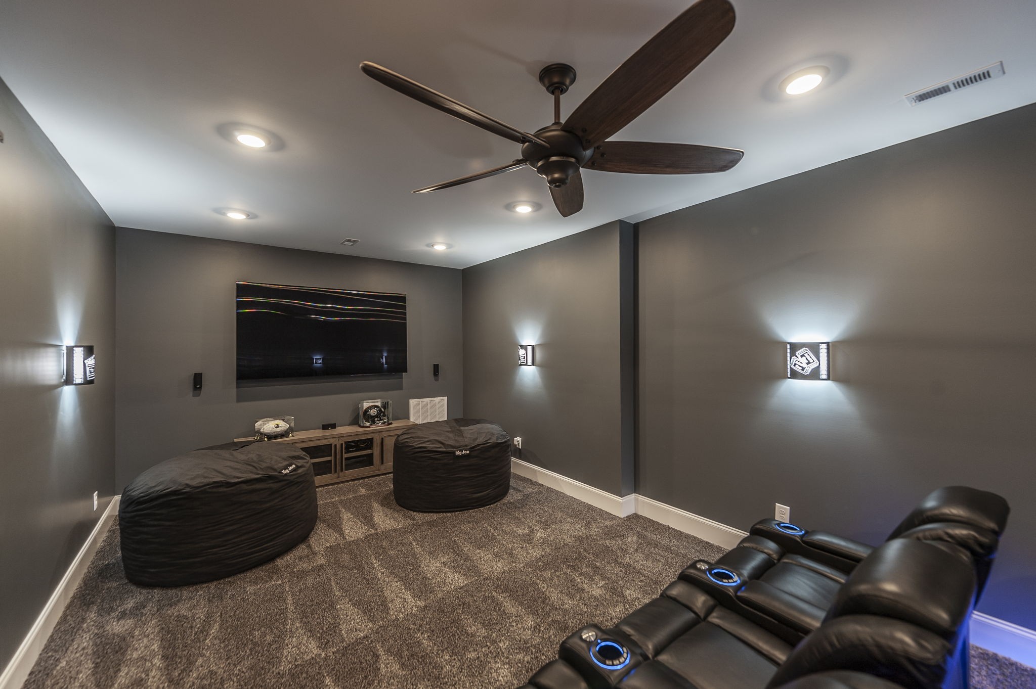 872 Douglas Bend Road Gallatin, TN 37066 - Photo 63 of 80 a room with furniture and a flat screen tv