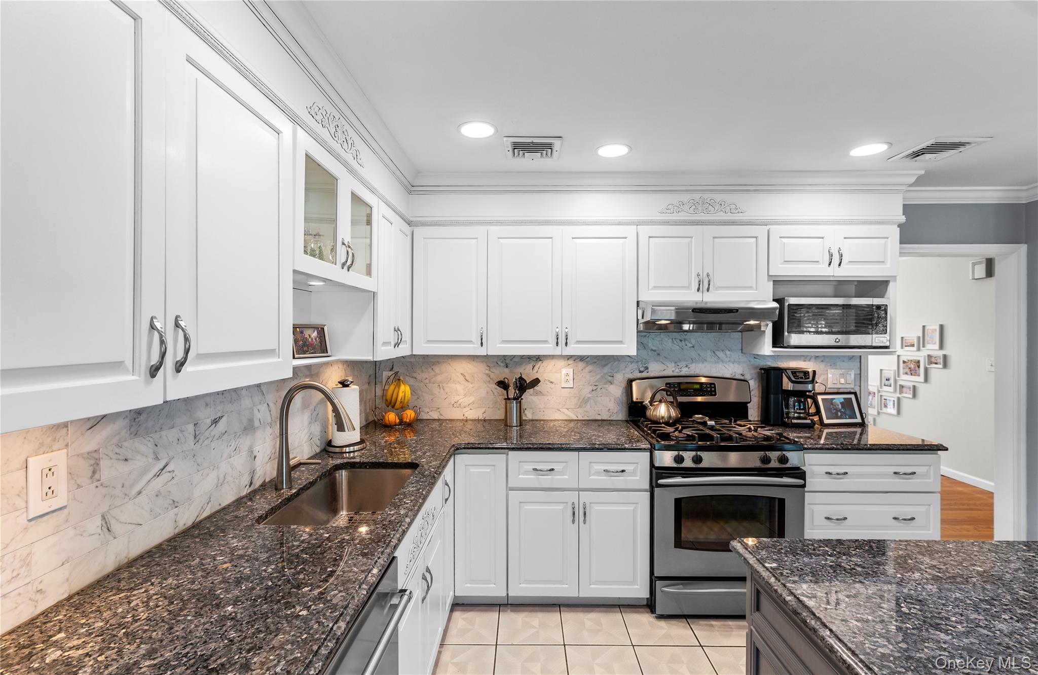 619 Russet Road Valley Cottage, NY 10989 - Photo 13 of 38 Gallery Image 13