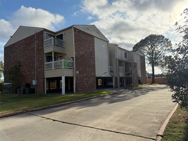 $1,375 | 2501 Gulf Freeway, Unit 262C, Dickinson, TX 77539