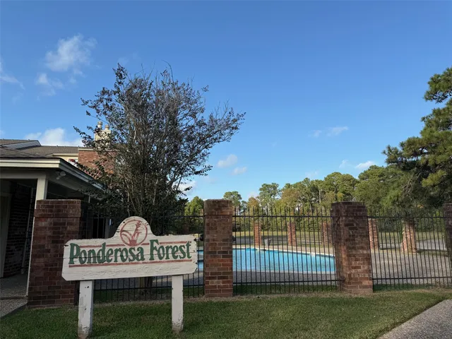 $1,375 | 2501 Gulf Freeway, Unit 262C, Dickinson, TX 77539