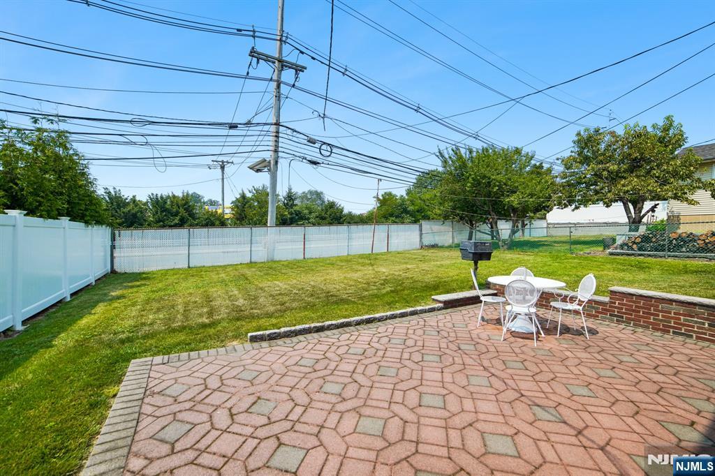 28 Pikeview Terrace Secaucus, NJ 07094 - Photo 15 of 15
