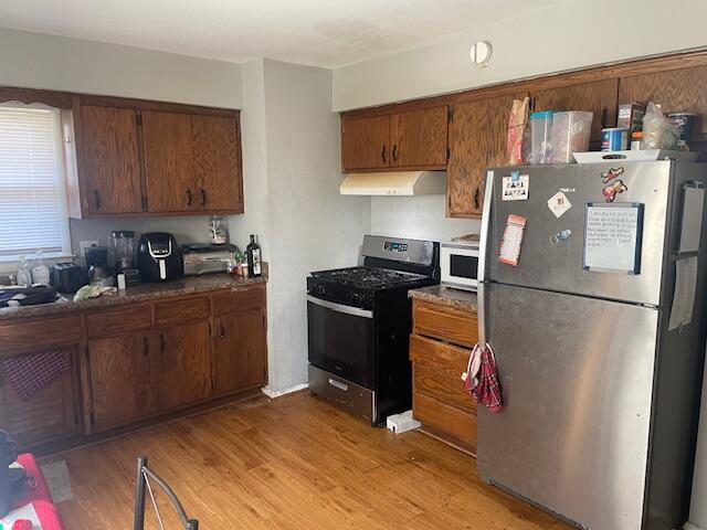5724 North 98th Street, Unit 5726 Milwaukee, WI 53225 - Photo 3 of 18 Kitchen
