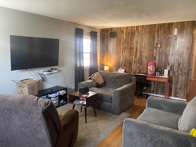 5724 North 98th Street, Unit 5726 Milwaukee, WI 53225 - Photo 4 of 18 Living