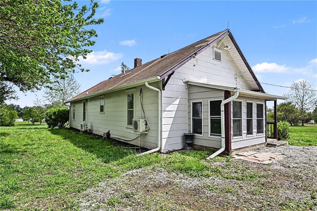 2350 Northeast Breckenridge Road Lathrop, MO 64465 - Photo 4 of 31