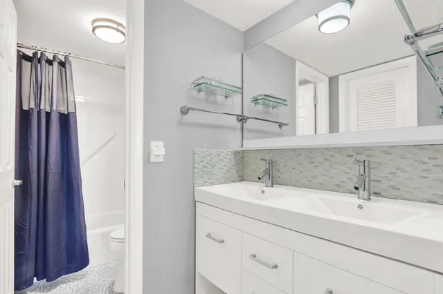 $649,000 | 630 Ocean Drive, Unit 407, Juno Beach, FL 33408