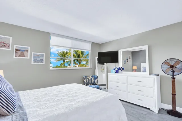 $649,000 | 630 Ocean Drive, Unit 407, Juno Beach, FL 33408