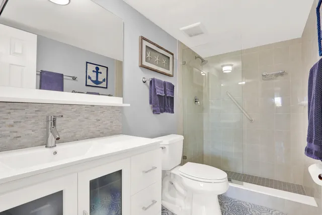 $649,000 | 630 Ocean Drive, Unit 407, Juno Beach, FL 33408