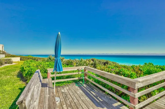 $649,000 | 630 Ocean Drive, Unit 407, Juno Beach, FL 33408