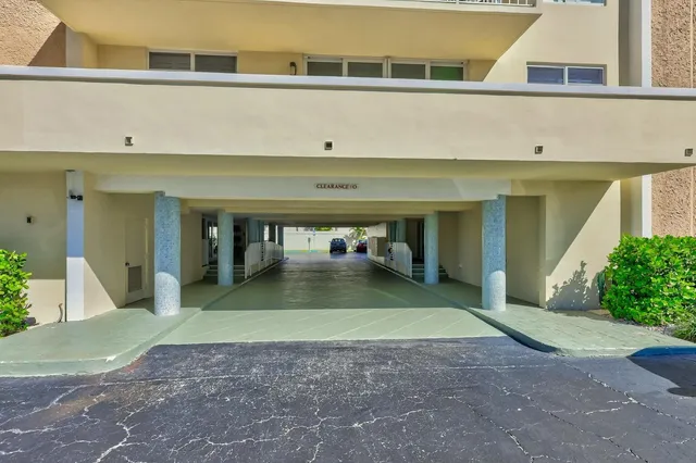 $649,000 | 630 Ocean Drive, Unit 407, Juno Beach, FL 33408