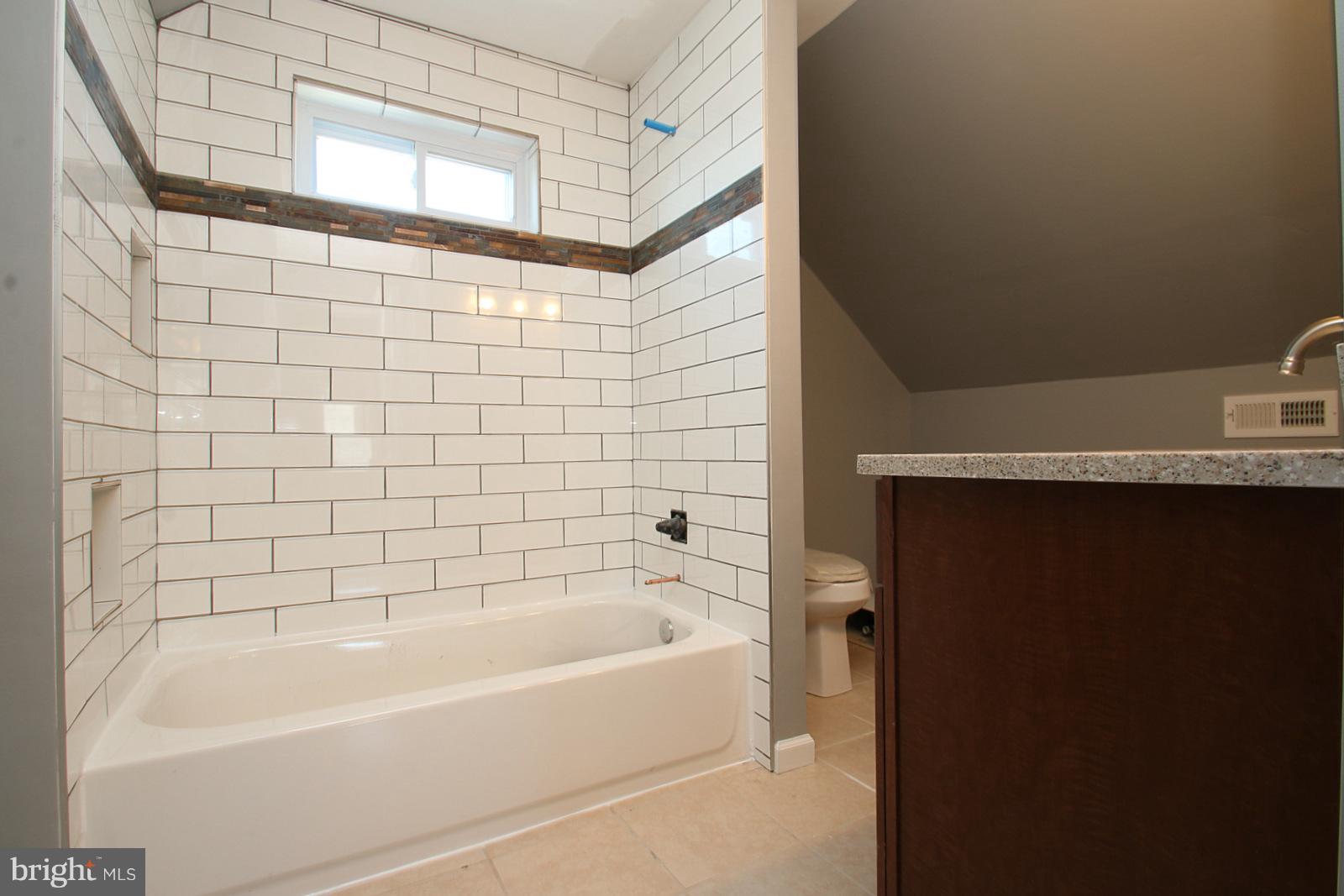 7406 Belclare Road Baltimore, MD 21222 - Photo 22 of 30 Bath (Master)