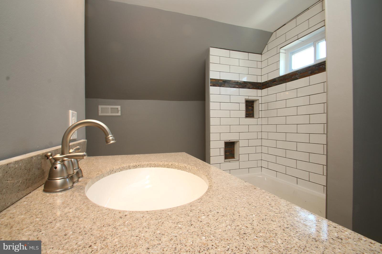 7406 Belclare Road Baltimore, MD 21222 - Photo 23 of 30 Bath (Master)