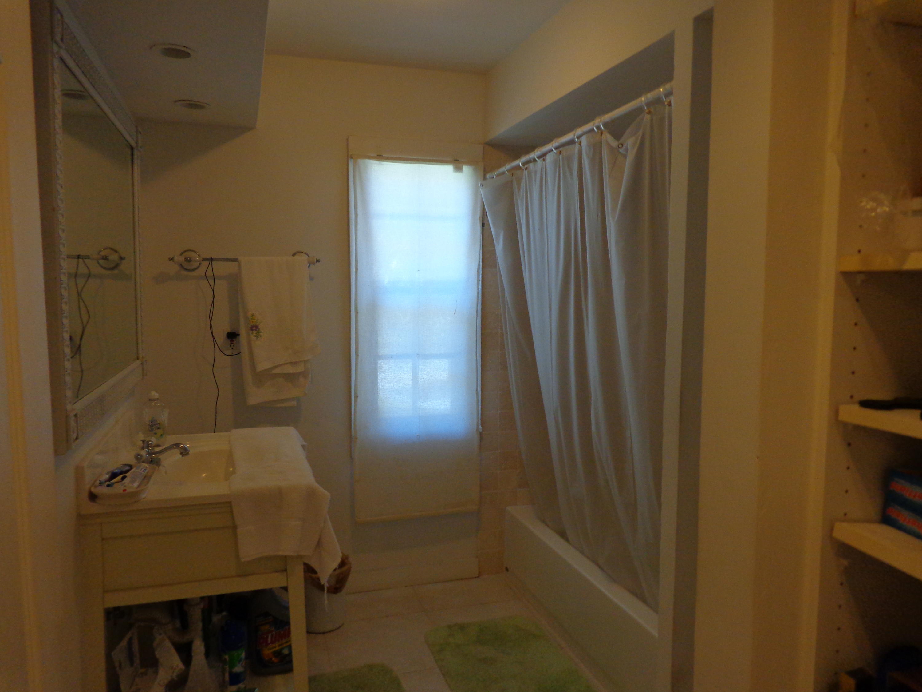 11075 Ellison Wilson Road North Palm Beach, FL 33408 - Photo 17 of 29 Guest bathroom