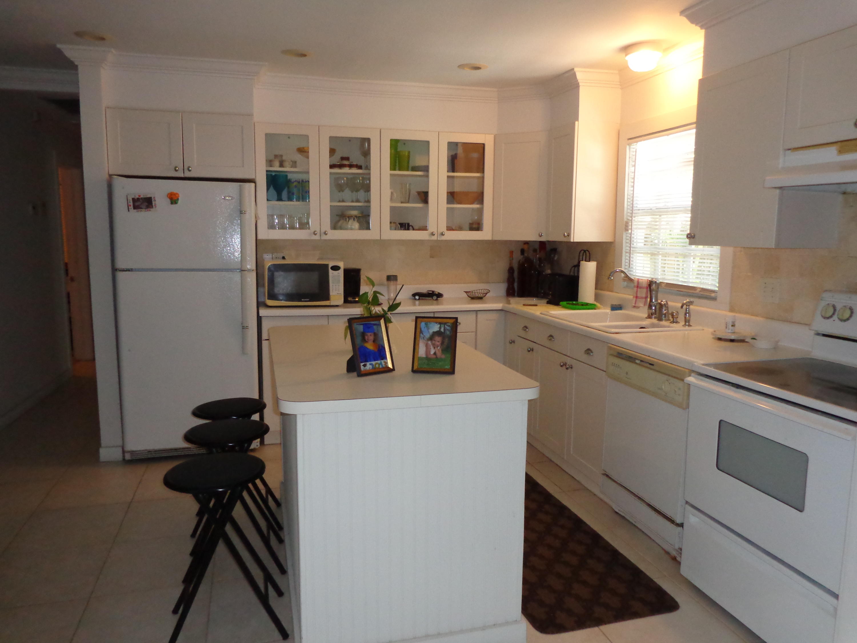 11075 Ellison Wilson Road North Palm Beach, FL 33408 - Photo 2 of 29 Kitchen