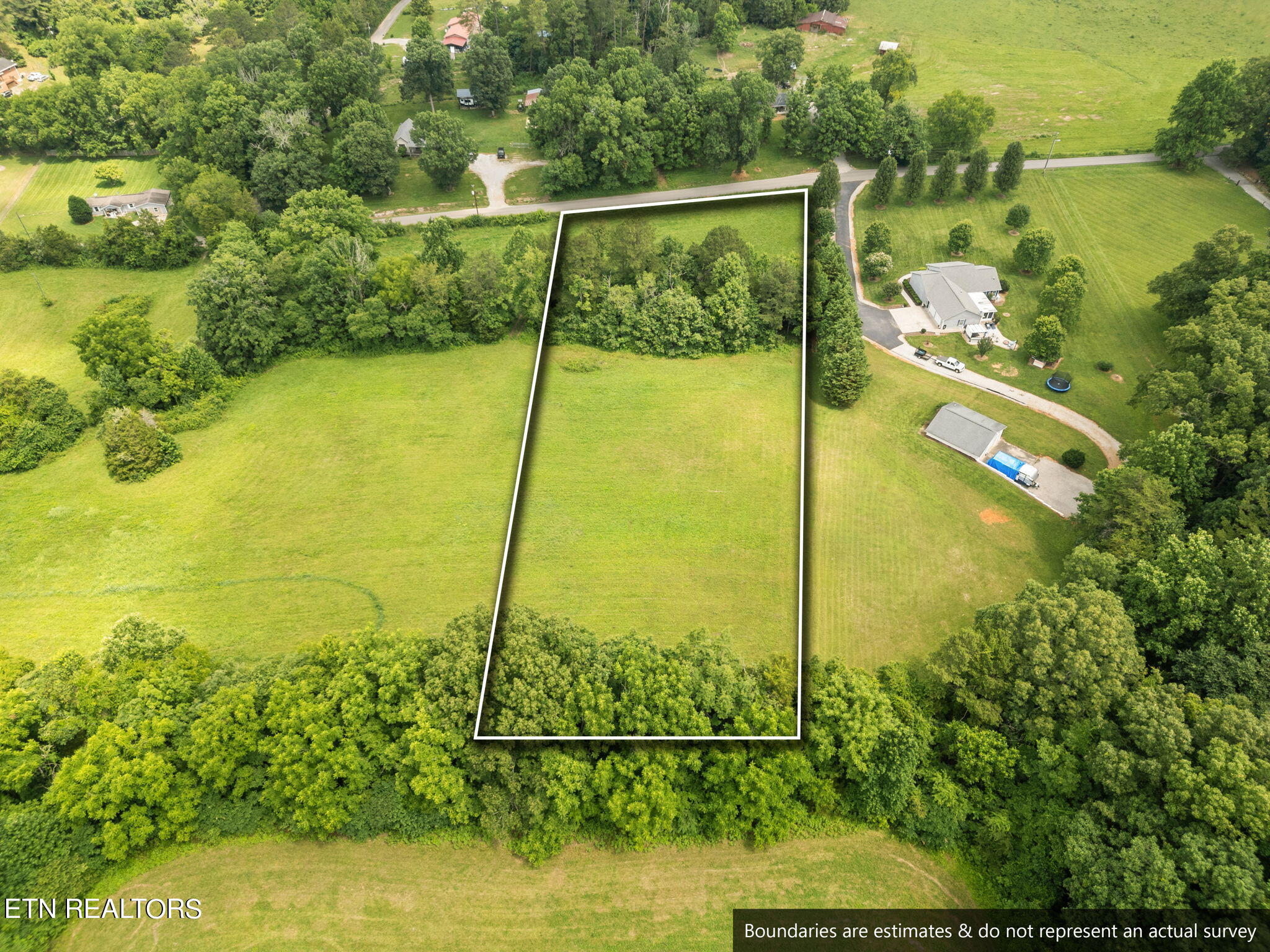 10140 Stringtown Road Strawberry Plains, TN 37871 - Photo 16 of 32 15-web-or-mls-DJI_0847 - white line boun
