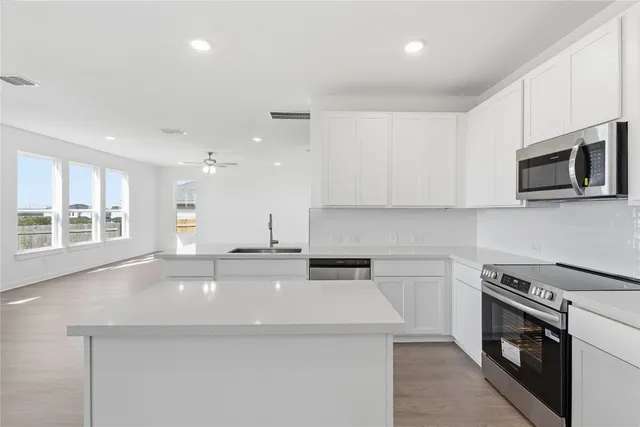 $349,990 | 250 Seattle Slew Drive, Jarrell, TX 76537