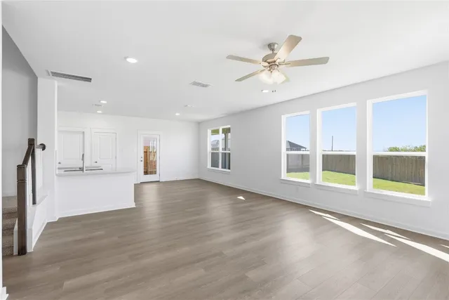 $349,990 | 250 Seattle Slew Drive, Jarrell, TX 76537