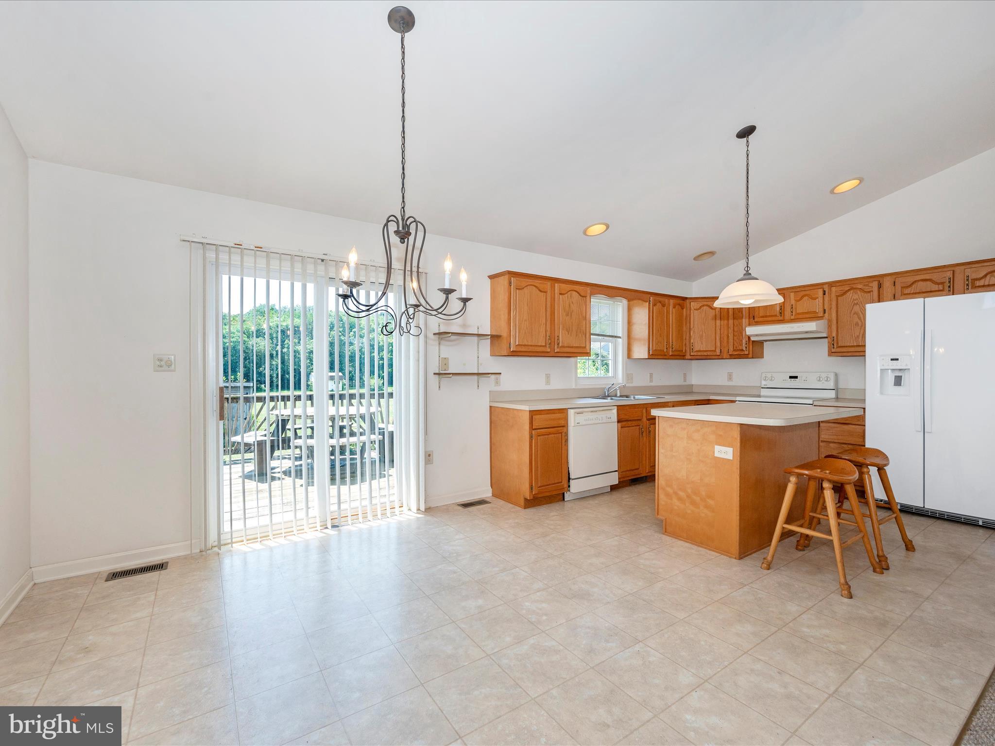 13415 Rhodes Court Clear Spring, MD 21722 - Photo 11 of 57 Dining Area
