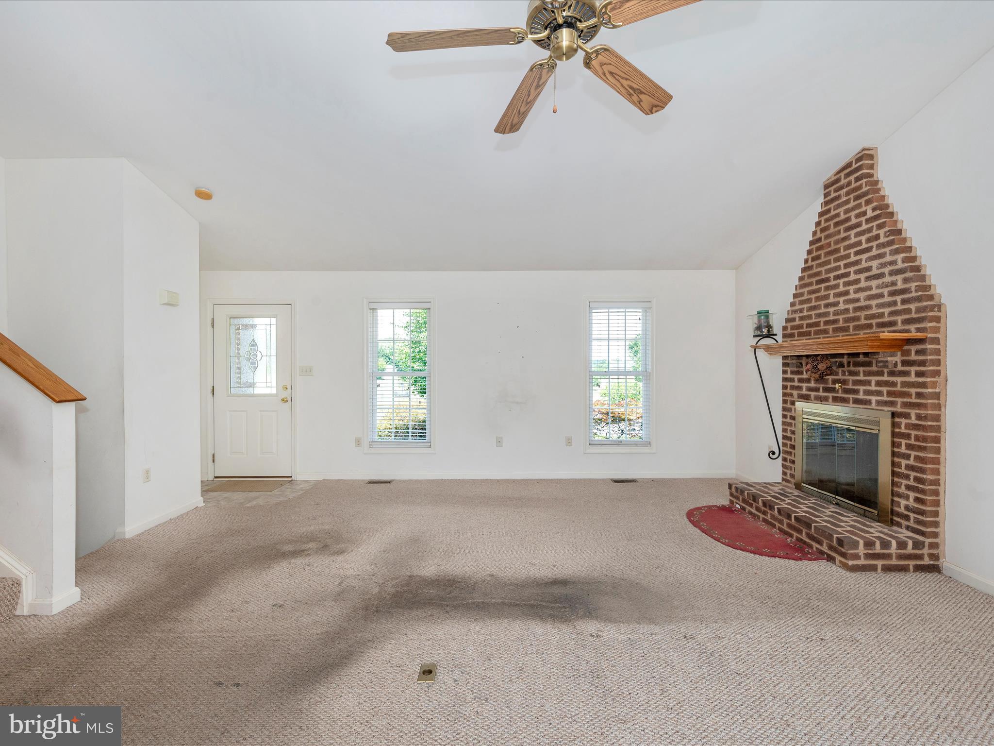 13415 Rhodes Court Clear Spring, MD 21722 - Photo 5 of 57 Living Room