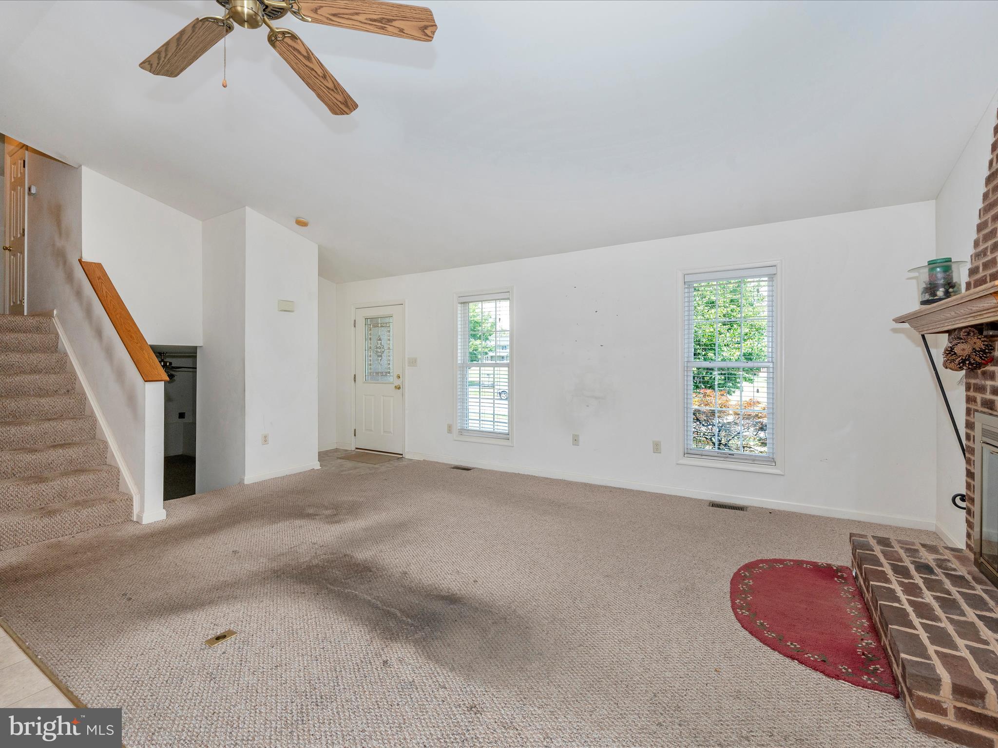 13415 Rhodes Court Clear Spring, MD 21722 - Photo 6 of 57 Living Room