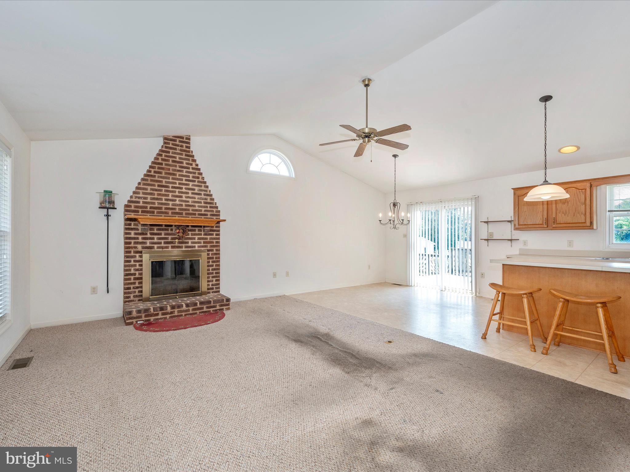 13415 Rhodes Court Clear Spring, MD 21722 - Photo 7 of 57 Living Room