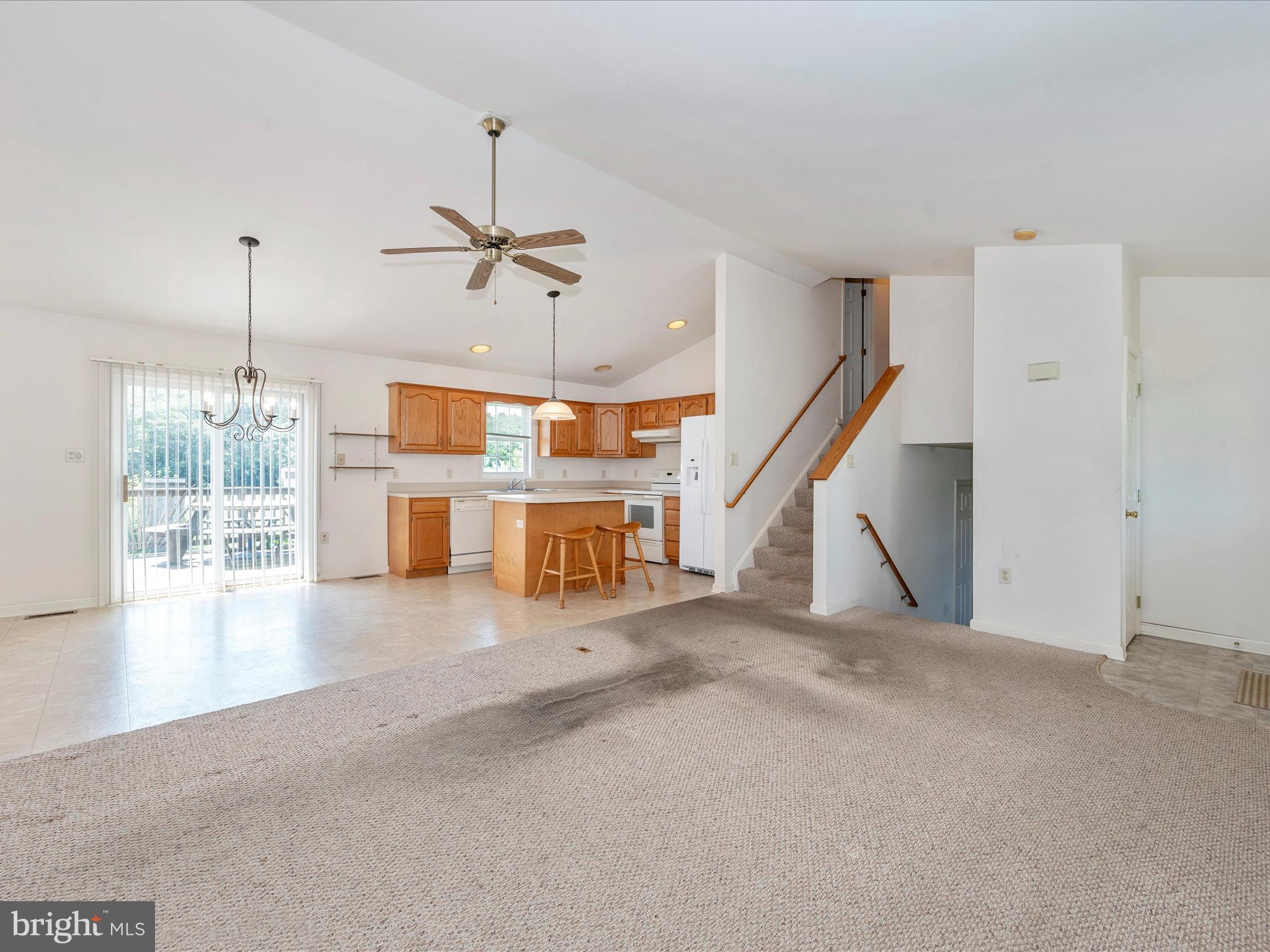 13415 Rhodes Court Clear Spring, MD 21722 - Photo 8 of 57 Living Room
