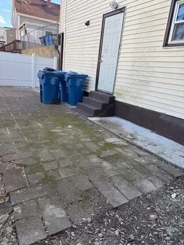 $2,200 | 153 Union Street, Unit 1B, Lawrence, MA 01841