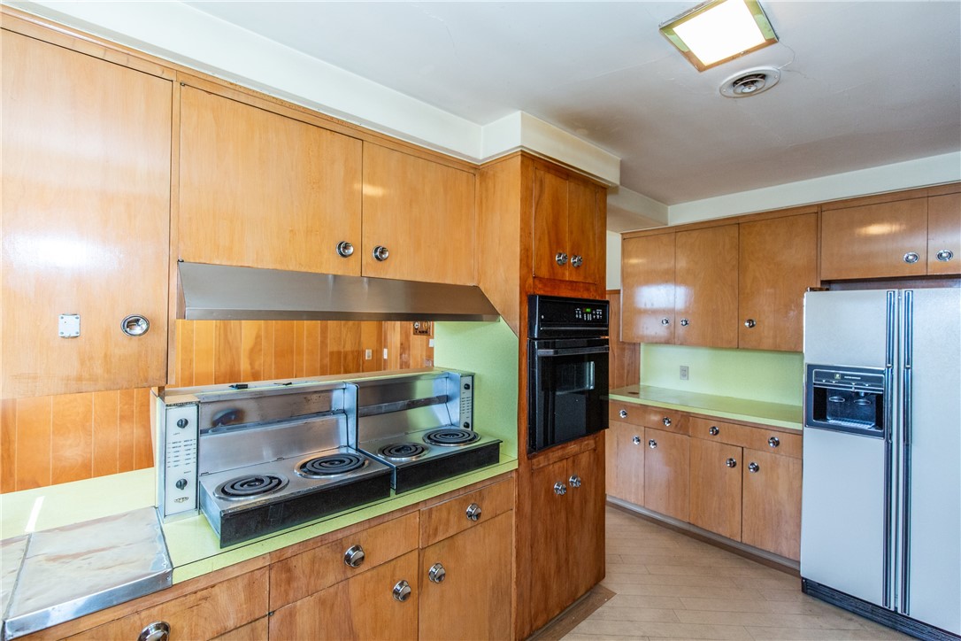 45 Amherst Road Cranston, RI 02920 - Photo 12 of 47 Kitchen