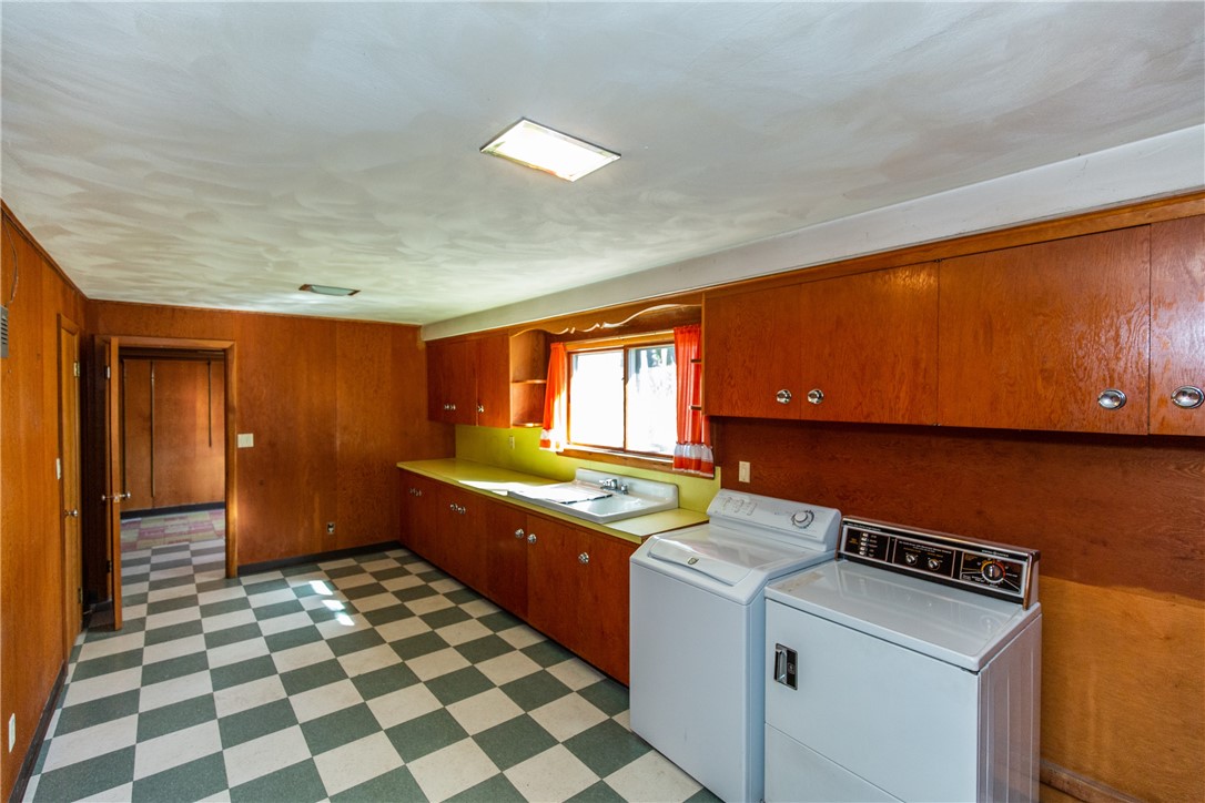 45 Amherst Road Cranston, RI 02920 - Photo 34 of 47 Lower Level kitchen/laundry room