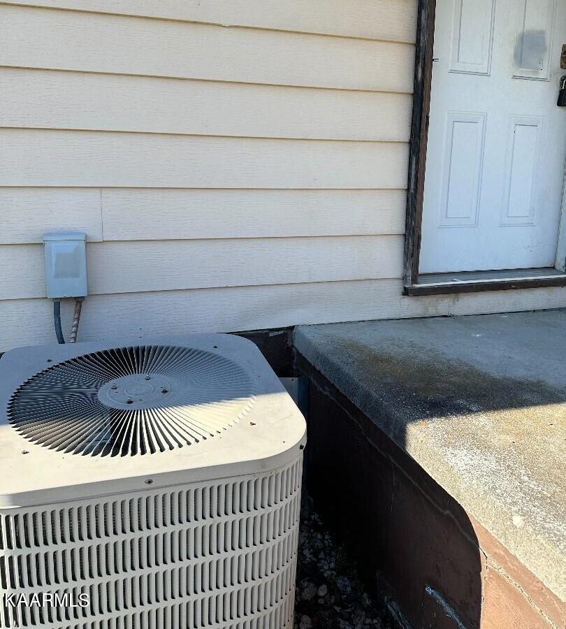 525 South 35th Street Middlesboro, KY 40965 - Photo 6 of 7 7252