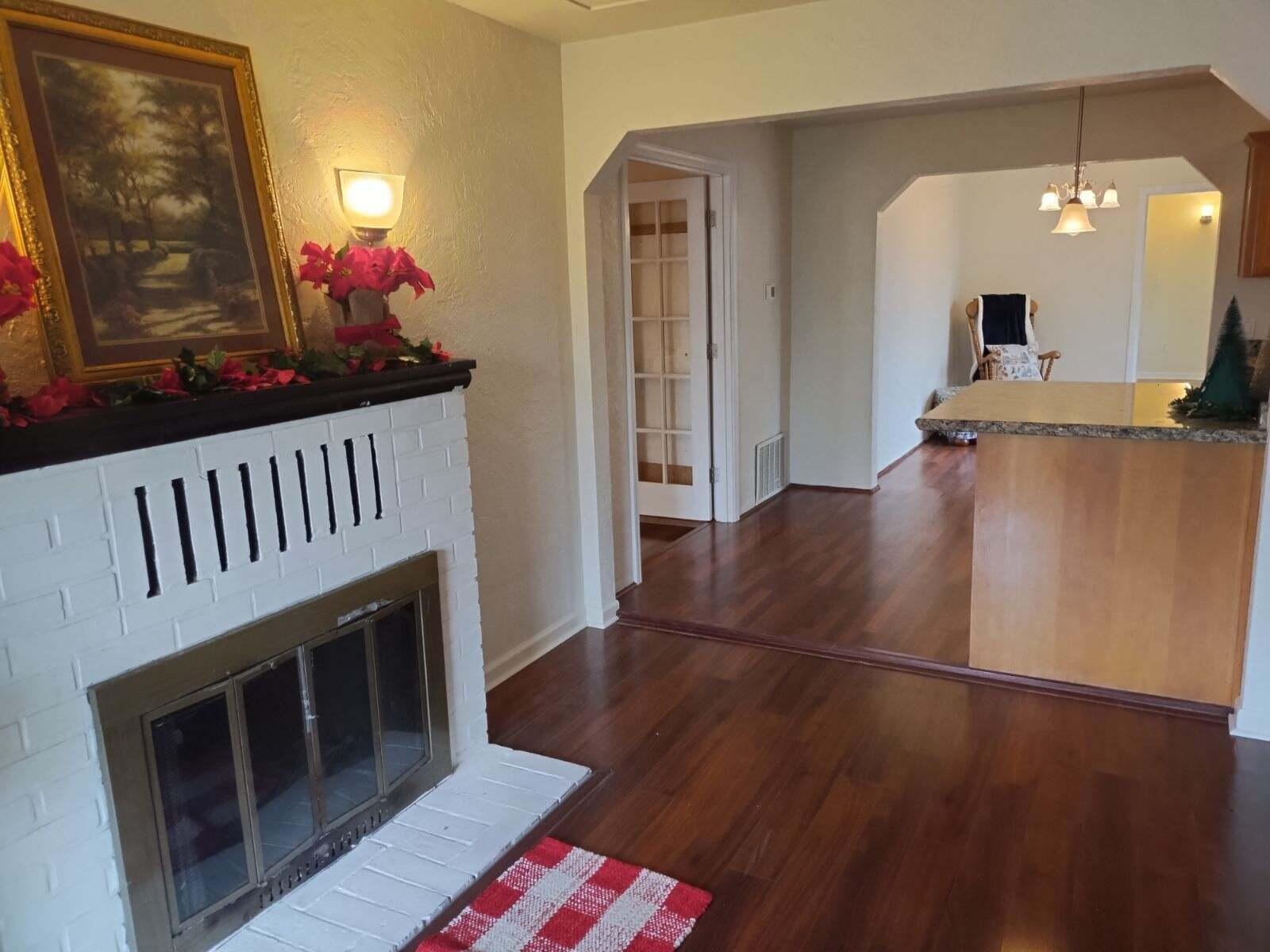 2145 Springbrook Road Medford, OR 97504 - Photo 13 of 43 to coved dining