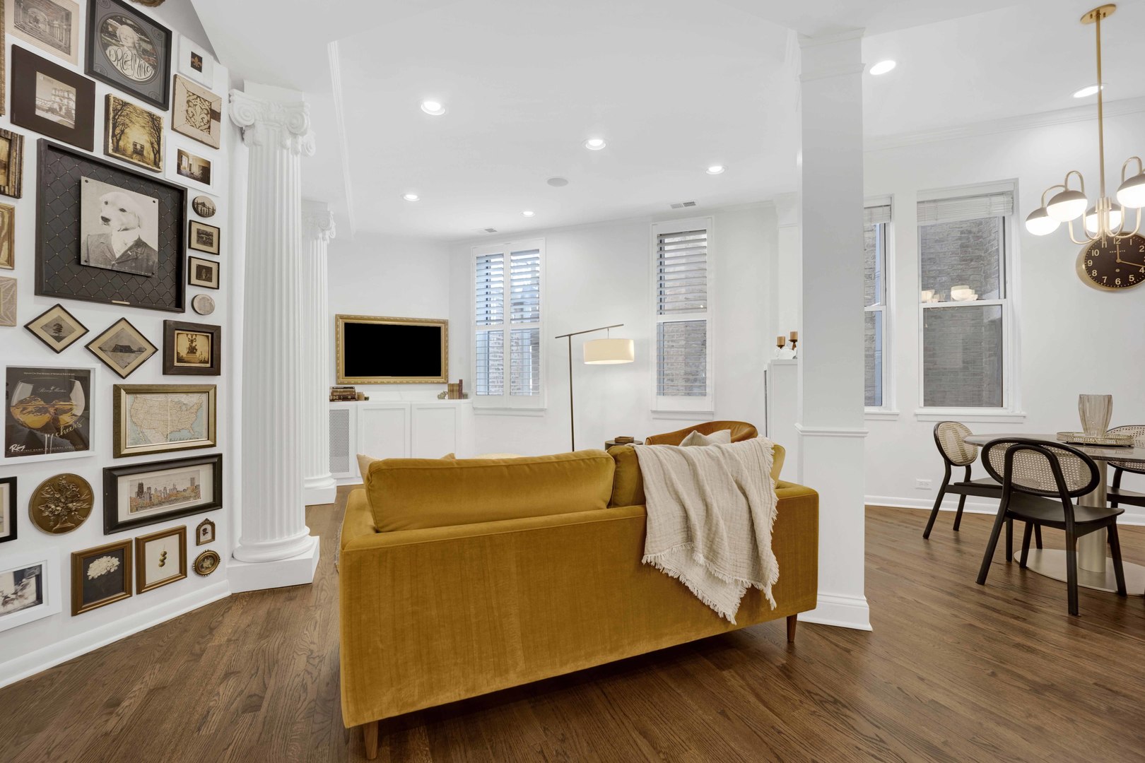223 West Wisconsin Street, Unit 3A Chicago, IL 60614 - Photo 3 of 27 a living room with furniture and flat screen tv
