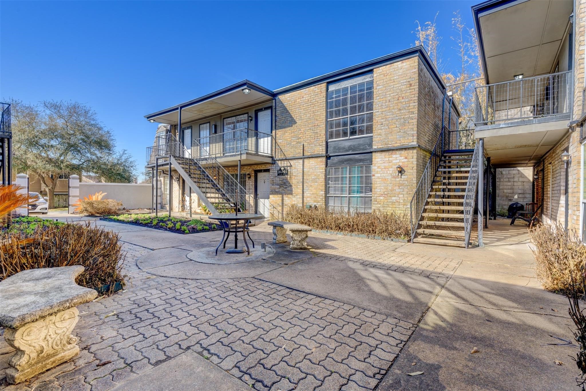 513 Ridge Street, Unit 3 Houston, TX 77009 - Photo 1 of 14 Gallery Image 1