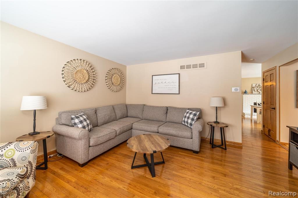 43429 Proctor Road Canton, MI 48188 - Photo 9 of 19