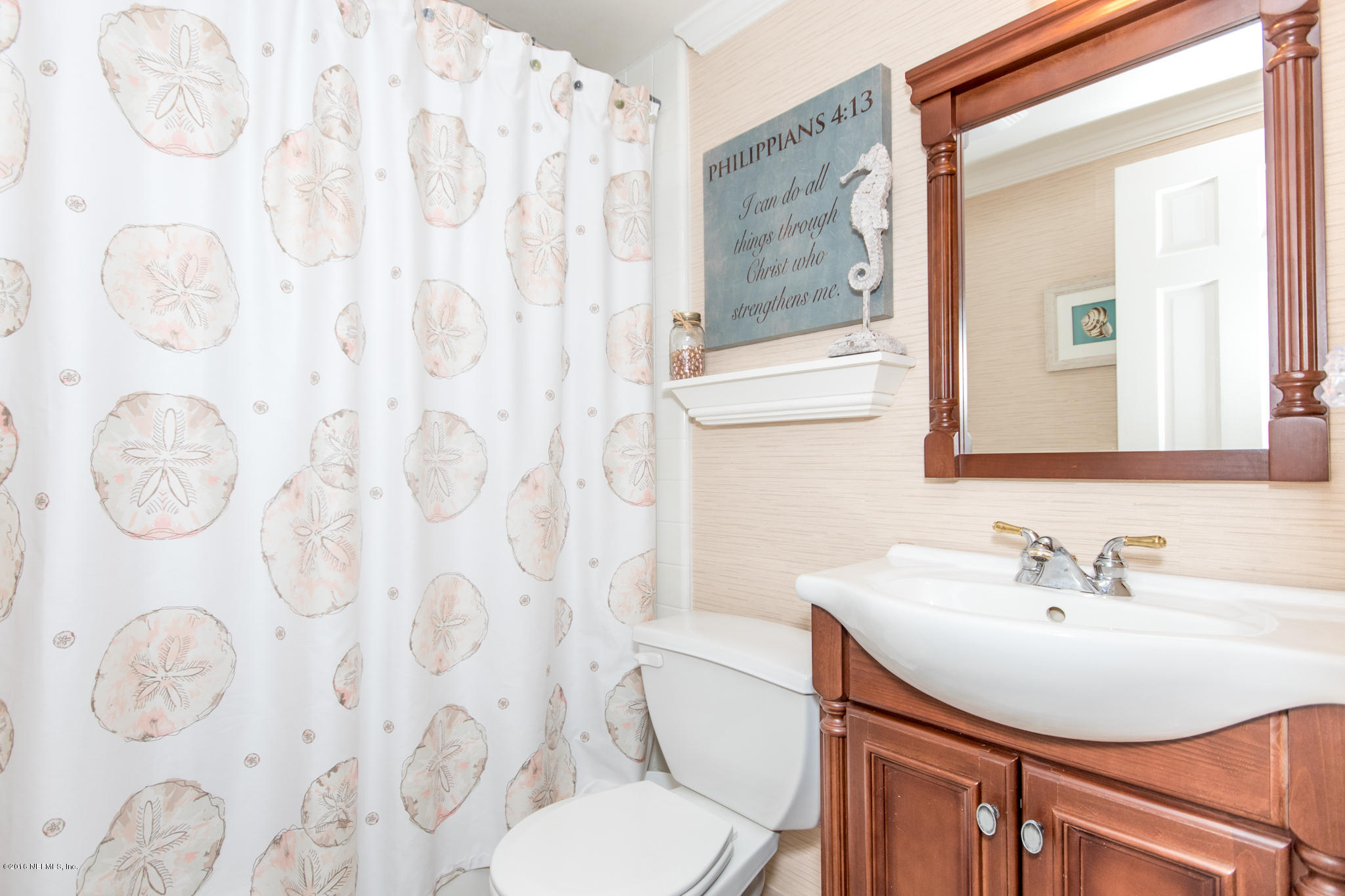9425 Conifer Road Jacksonville, FL 32257 - Photo 15 of 46 Hall Bath upstairs