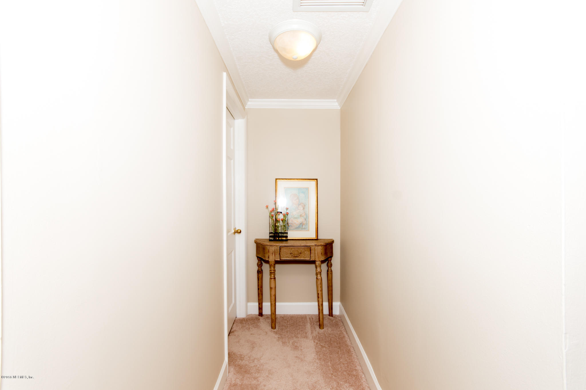 9425 Conifer Road Jacksonville, FL 32257 - Photo 16 of 46 Upstairs Hallway