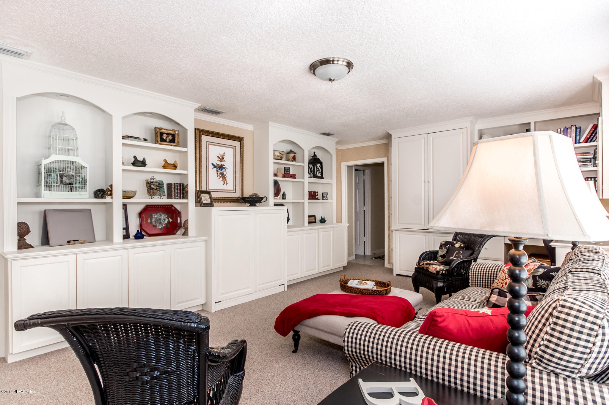 9425 Conifer Road Jacksonville, FL 32257 - Photo 25 of 46 Family Room