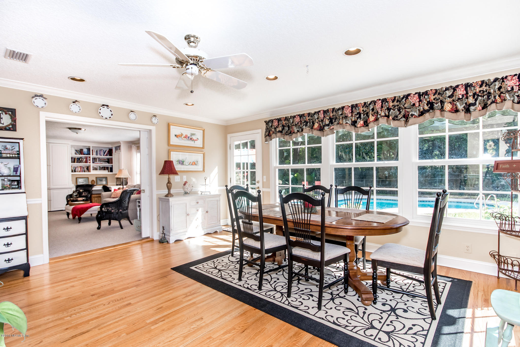 9425 Conifer Road Jacksonville, FL 32257 - Photo 28 of 46 Casual Dining