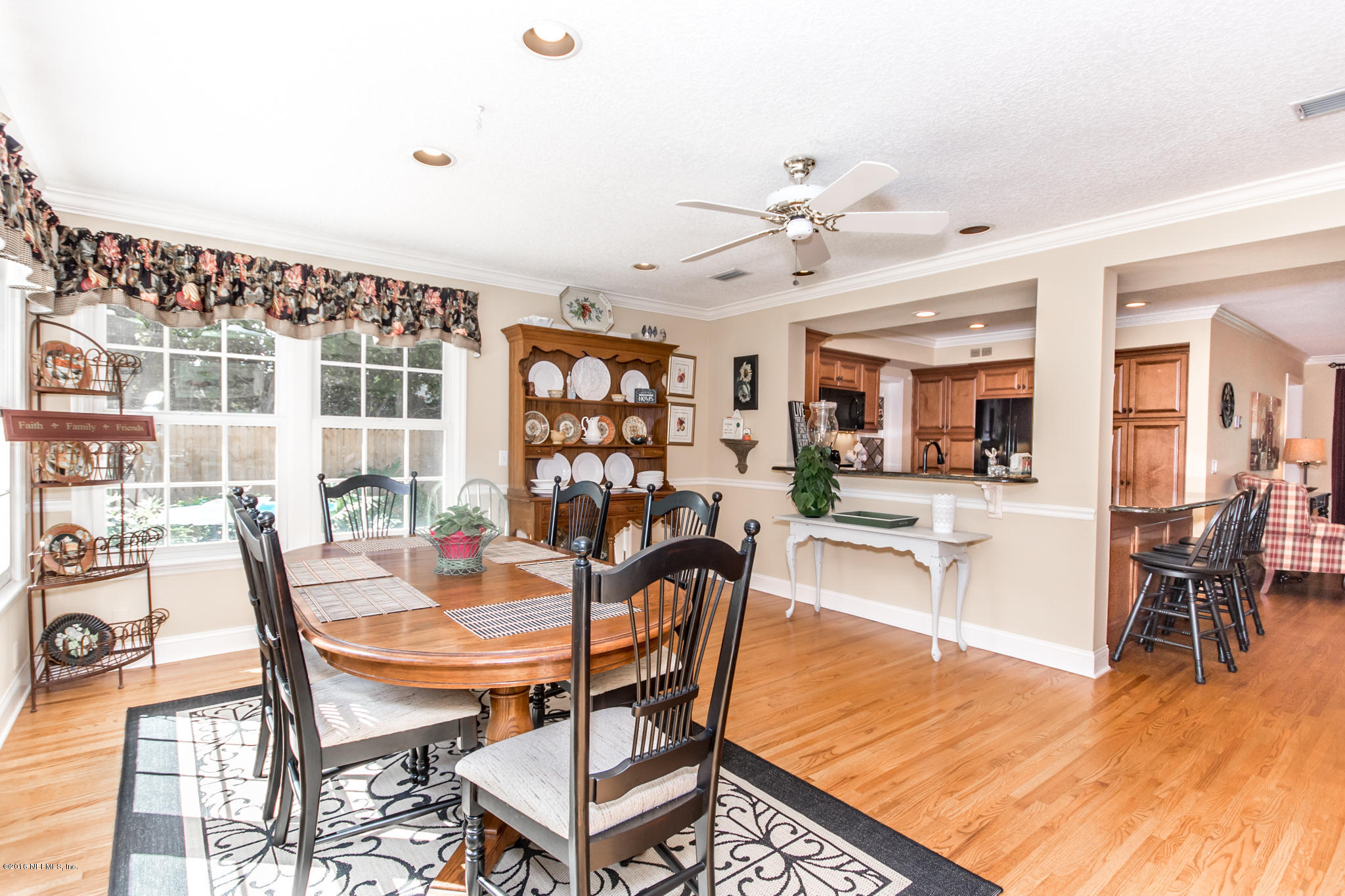 9425 Conifer Road Jacksonville, FL 32257 - Photo 29 of 46 Casual Dining to Kitchen