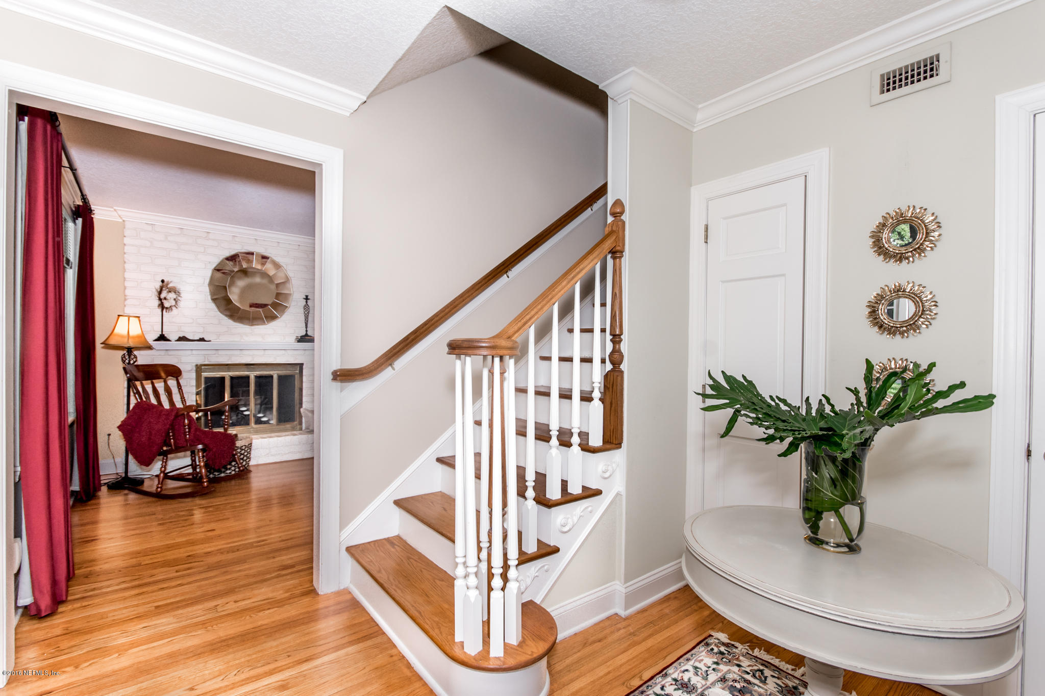 9425 Conifer Road Jacksonville, FL 32257 - Photo 3 of 46 Foyer