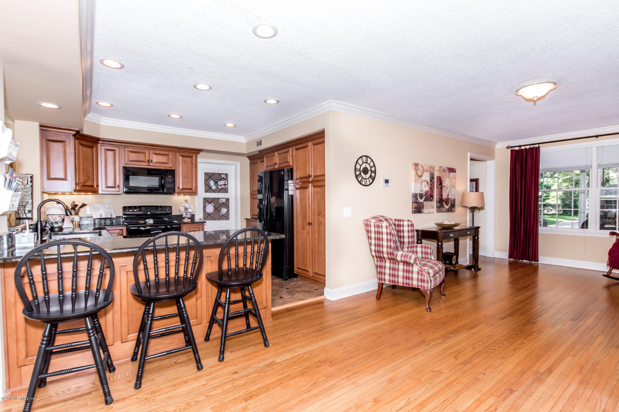 9425 Conifer Road Jacksonville, FL 32257 - Photo 6 of 46 Living Room to Kitchen