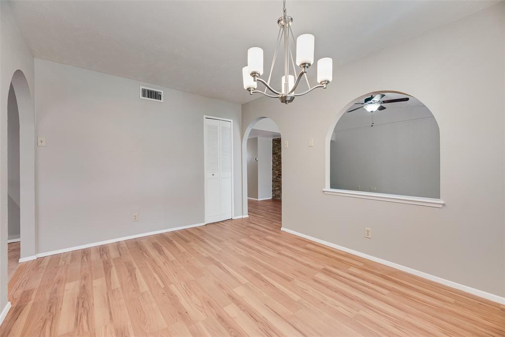 2002 Rose Hill Road Carrollton, TX 75007 - Photo 12 of 34