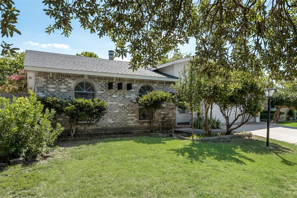 2002 Rose Hill Road Carrollton, TX 75007 - Photo 2 of 34