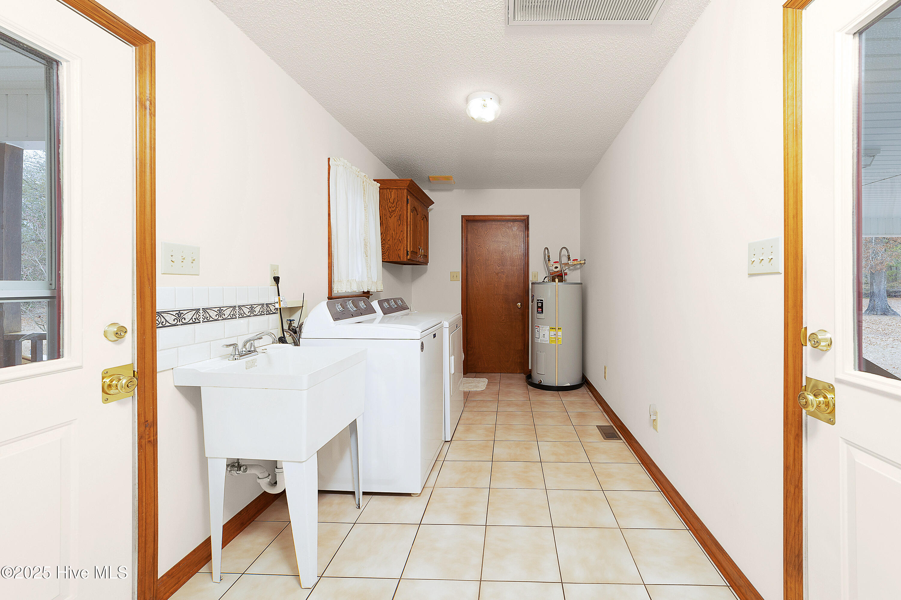 610 State Camp Road Vanceboro, NC 28586 - Photo 15 of 37 Laundry