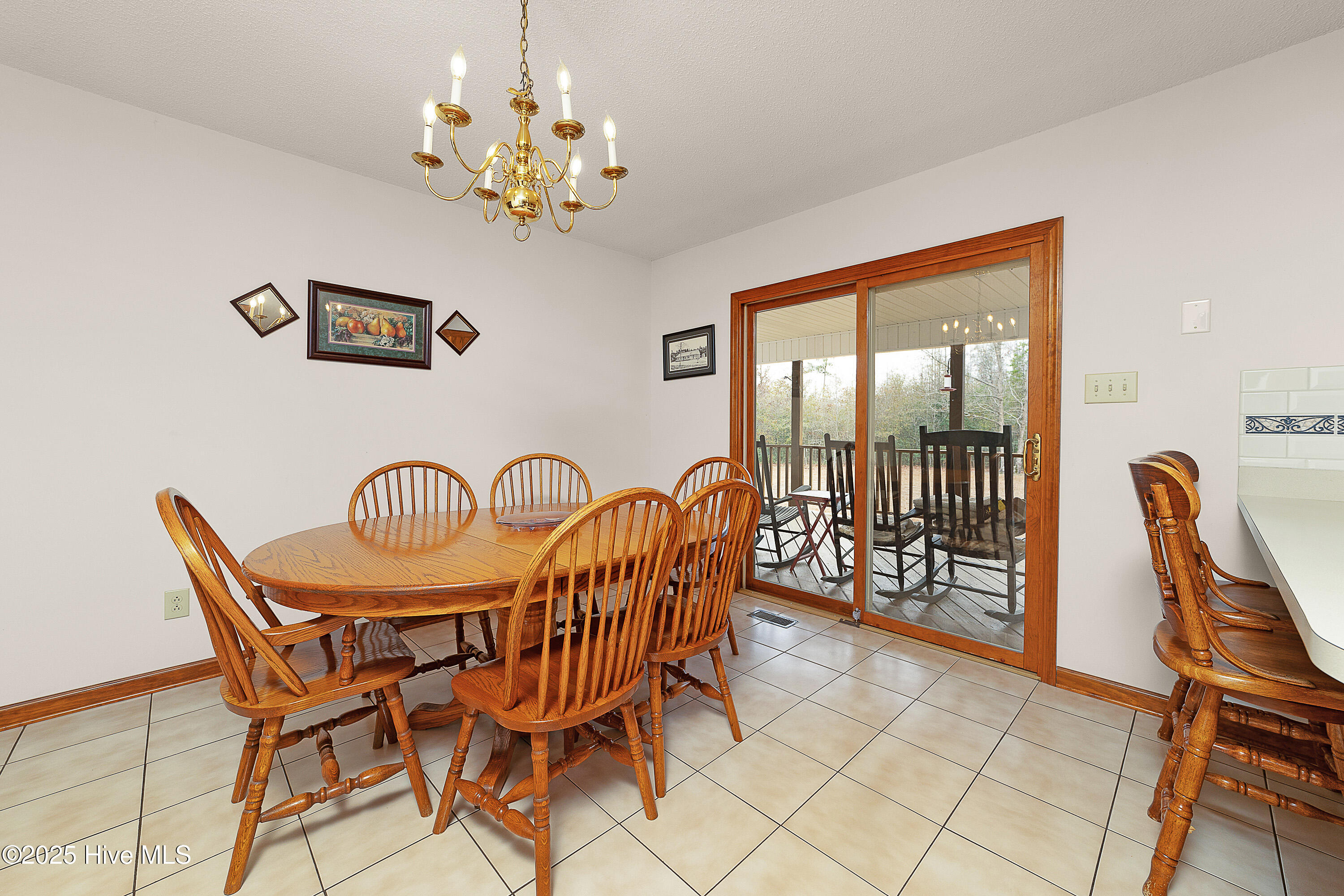 610 State Camp Road Vanceboro, NC 28586 - Photo 8 of 37 Dining